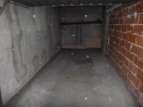 Garage / box en Location à Lyon