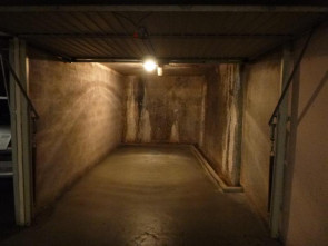 Garage / box en Location à Lyon