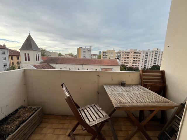 appartement 4 pièces - VILLEURBANNE